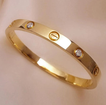 Luxury golden bracelet
