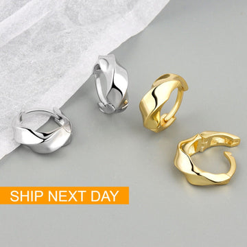 Golden Organic Detail Adjustable Earring